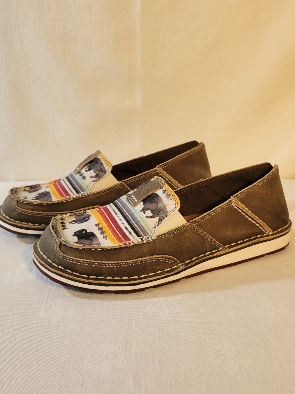 ARIAT Women's 9.5 Buffalo Print Casual Cruiser Slip-On Leather, Textile Loafers